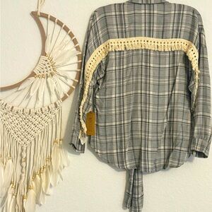 NWT wanderlux button down tie front top size small